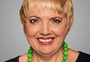 Claudia Roth Jung